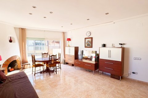 Lägenhet till salu i Lloret de Mar, Girona, Spanien 3 sovrum, 108 kvm. Nr. 146851 - foto 2