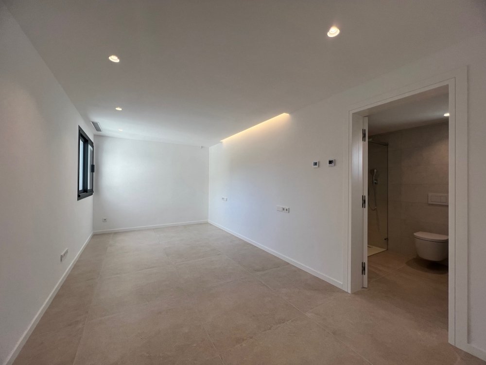 Villa i Nova Santa Ponsa, Mallorca, Spanien 6 sovrum, 367 kvm. Nr. 103845