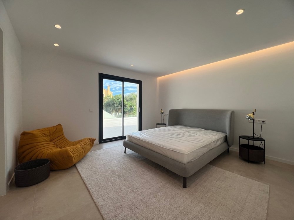 Villa i Nova Santa Ponsa, Mallorca, Spanien 6 sovrum, 367 kvm. Nr. 103845