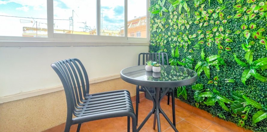 Wohnung in Torrevieja, Alicante, Spanien 3 Schlafzimmer, 92 m2 Nr. 194227