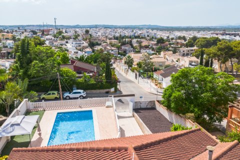 Huvila myytävänä Los Balcones, Alicante, Espanja, 5 makuuhuonetta, 223 m2 No. 194232 - kuva 10