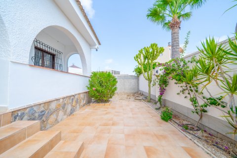 Huvila myytävänä Los Balcones, Alicante, Espanja, 5 makuuhuonetta, 223 m2 No. 194232 - kuva 9