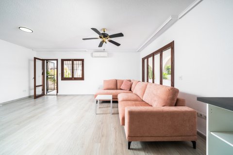 Huvila myytävänä Los Balcones, Alicante, Espanja, 5 makuuhuonetta, 223 m2 No. 194232 - kuva 14