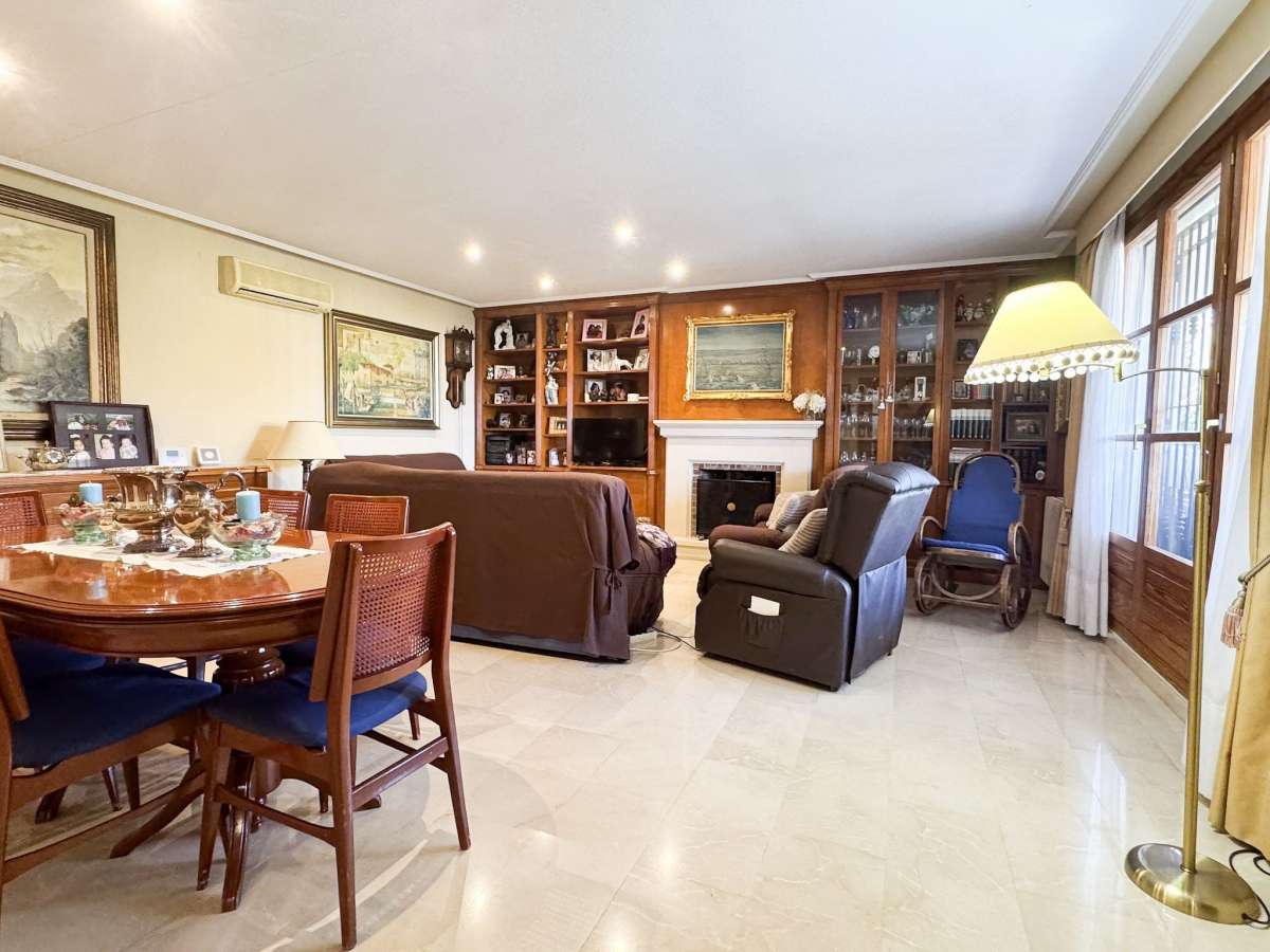 Villa en Mutxamel, Alicante, España 5 dormitorios, 350 m2 No. 173587