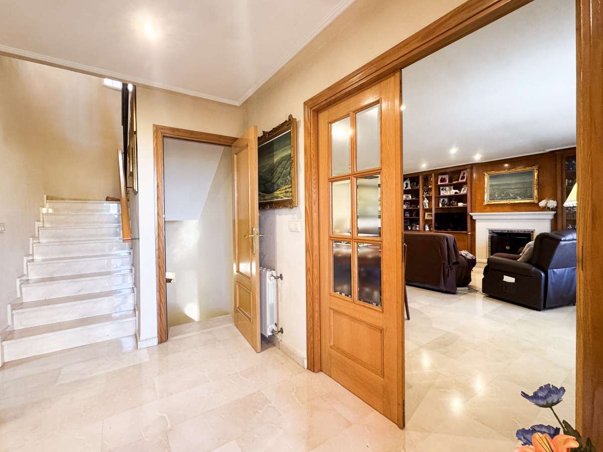Villa en Mutxamel, Alicante, España 5 dormitorios, 350 m2 No. 173587