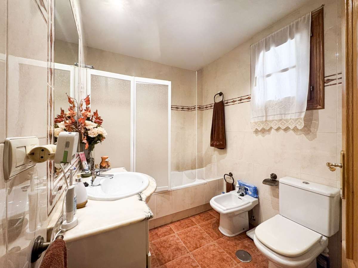 Villa en Mutxamel, Alicante, España 5 dormitorios, 350 m2 No. 173587