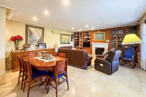 Villa à vendre à Mutxamel, Alicante, Espagne, 5 chambres, 350 m2 No. 173587 - photo 5