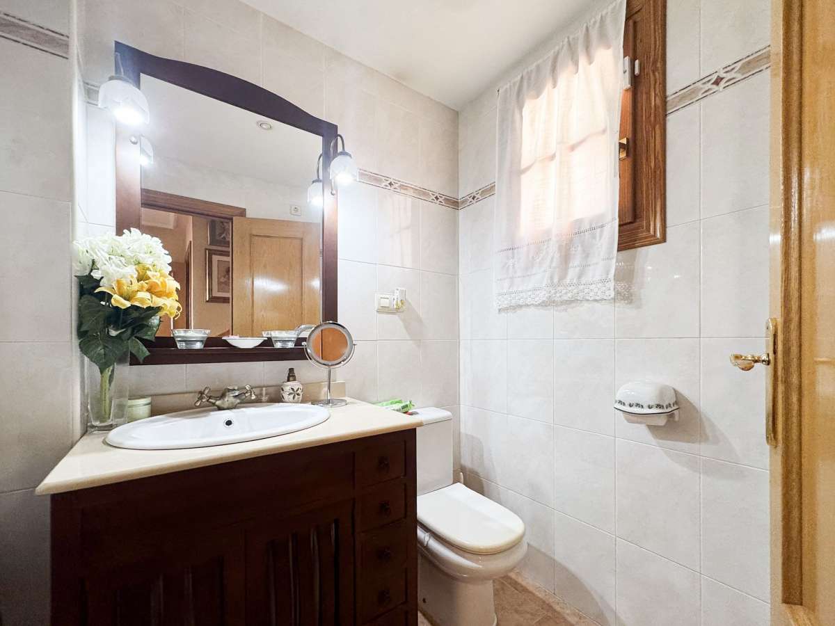 Villa en Mutxamel, Alicante, España 5 dormitorios, 350 m2 No. 173587