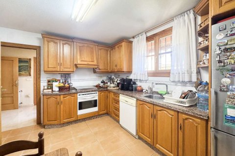 Villa à vendre à Mutxamel, Alicante, Espagne, 5 chambres, 350 m2 No. 173587 - photo 7
