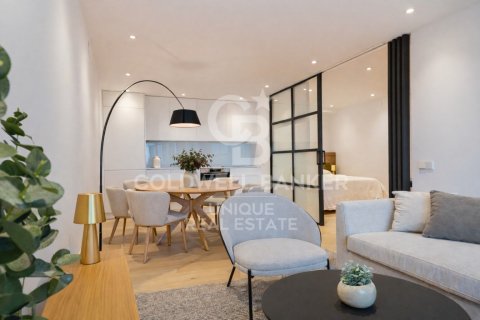 Apartamento en venta en Madrid, España 1 dormitorio, 71 m2 No. 156771 - foto 3