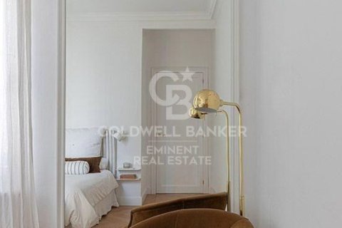 Huoneisto myytävänä Barcelona, Espanja, 2 makuuhuonetta, 98 m2 No. 156766 - kuva 15