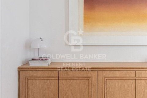 Huoneisto myytävänä Barcelona, Espanja, 2 makuuhuonetta, 98 m2 No. 156766 - kuva 11