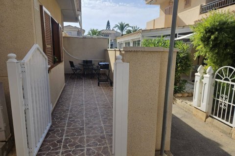Bungalow for sale in La Zenia, Alicante, Spain 2 bedrooms, 72 sq.m. No. 189247 - photo 2