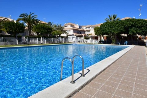 Bungalow for sale in La Zenia, Alicante, Spain 2 bedrooms, 72 sq.m. No. 189247 - photo 12