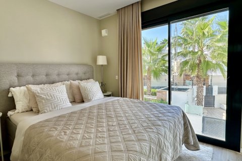 Villa till salu i Alicante, Spanien 3 sovrum, 128 kvm. Nr. 179602 - foto 9