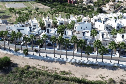 Villa till salu i Alicante, Spanien 3 sovrum, 128 kvm. Nr. 179602 - foto 6