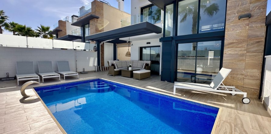 Villa i Alicante, Spanien 3 sovrum, 128 kvm. Nr. 179602