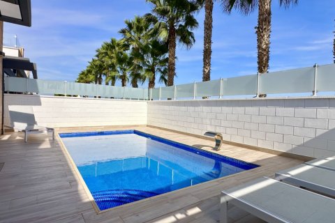 Villa till salu i Alicante, Spanien 3 sovrum, 128 kvm. Nr. 179602 - foto 10