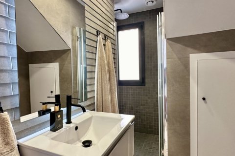Villa till salu i Alicante, Spanien 3 sovrum, 128 kvm. Nr. 179602 - foto 13