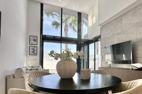 Villa till salu i Alicante, Spanien 3 sovrum, 128 kvm. Nr. 179602 - foto 25