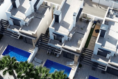 Villa till salu i Alicante, Spanien 3 sovrum, 128 kvm. Nr. 179602 - foto 2
