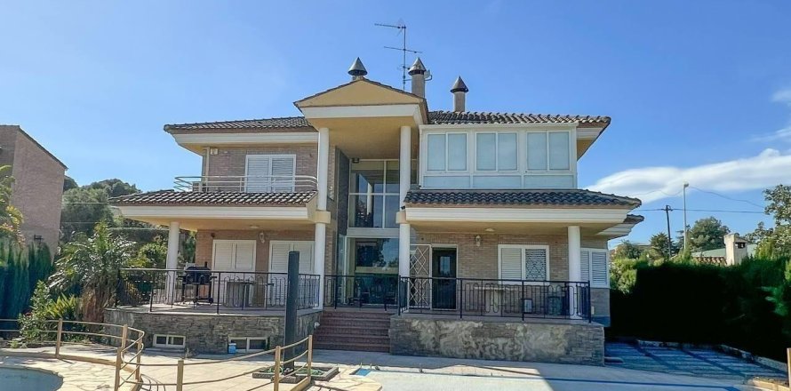 Appartamento a Manises, Valencia, Spagna 4 camere da letto, 460 mq. N° 168716