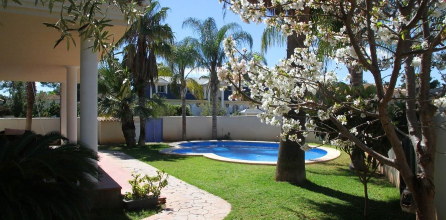 Appartamento a L'Eliana, Valencia, Spagna 4 camere da letto, 480 mq. N° 168715