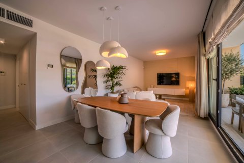Bungalowi myytävänä Casares, Malaga, Espanja, 2 makuuhuonetta, 98 m2 No. 136867 - kuva 14
