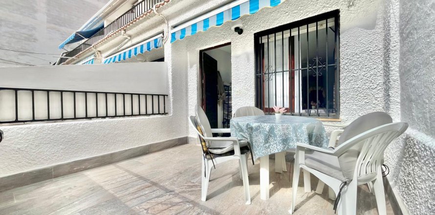 Penthouse in Torrevieja, Alicante, Spain 2 bedrooms, 91 sq.m. No. 183050