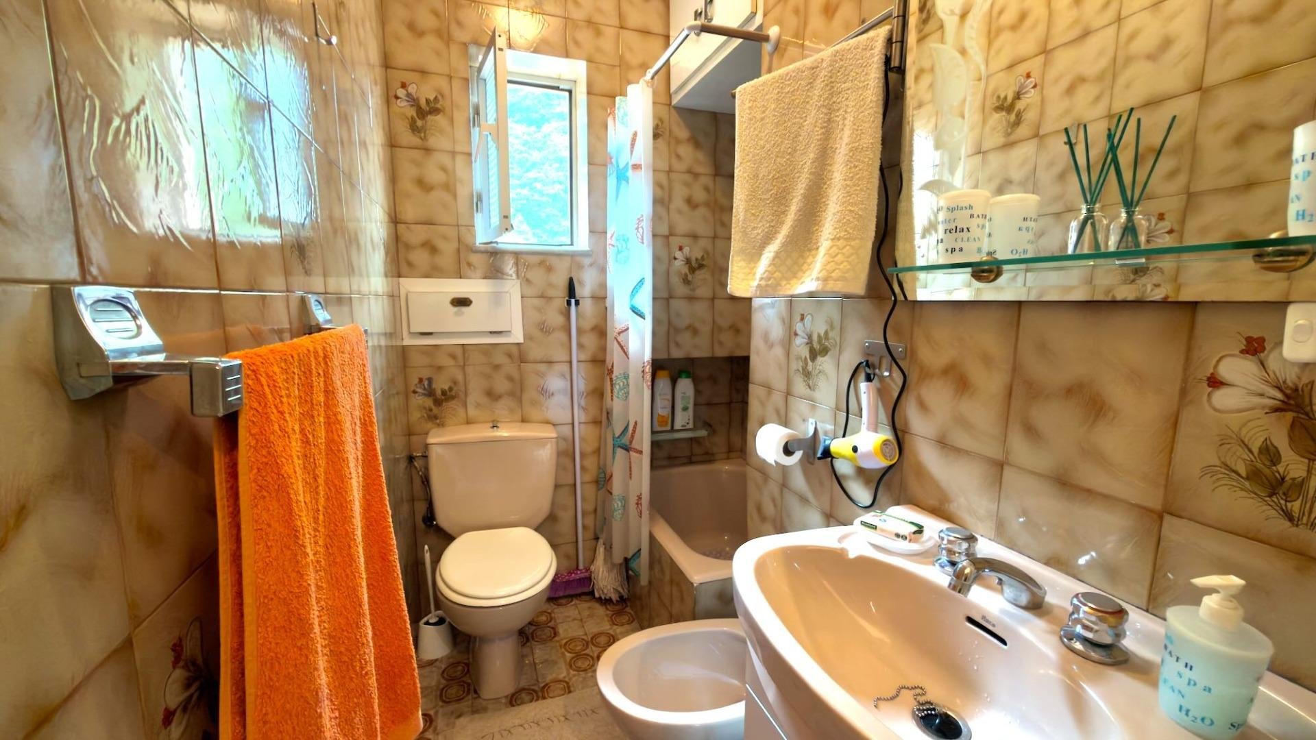 Appartamento a Mieres, Asturias, Spagna 1 camera da letto, 52 mq. N° 183052