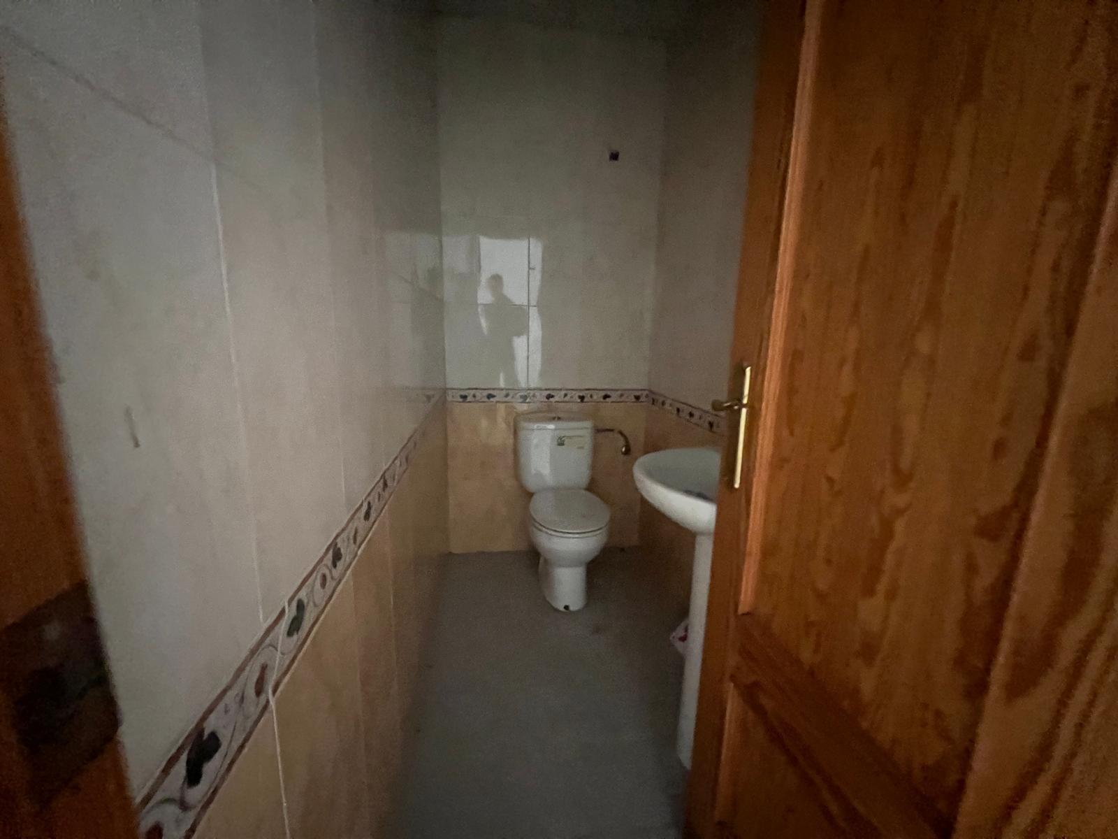 Propiedad comercial en Torrevieja, Alicante, España 100 m2 No. 183048