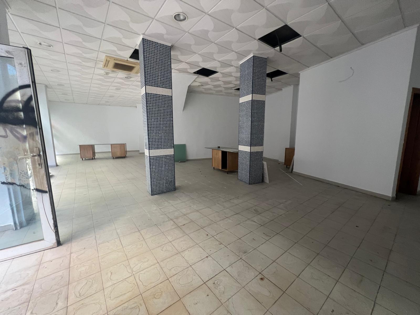 Propiedad comercial en Torrevieja, Alicante, España 100 m2 No. 183048