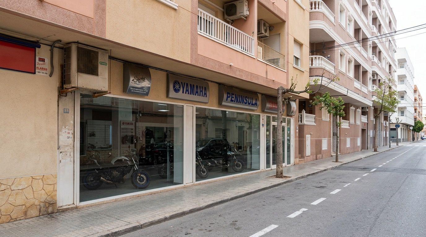 Propiedad comercial en Torrevieja, Alicante, España 100 m2 No. 183048