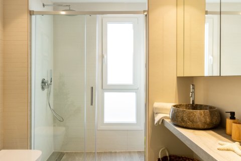 Townhouse for sale in Alicante, Spain 2 bedrooms,  No. 156434 - photo 7