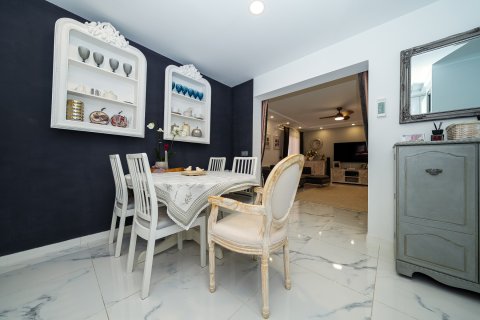 Huvila myytävänä Pinar De Campoverde, Alicante, Espanja, 5 makuuhuonetta, 192 m2 No. 189706 - kuva 17