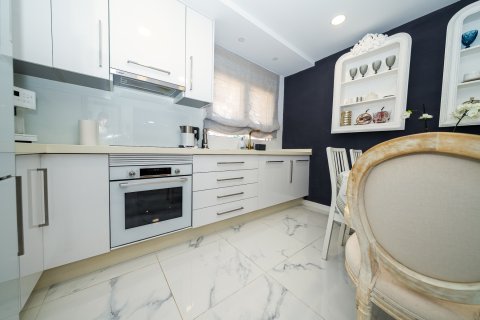 Huvila myytävänä Pinar De Campoverde, Alicante, Espanja, 5 makuuhuonetta, 192 m2 No. 189706 - kuva 19
