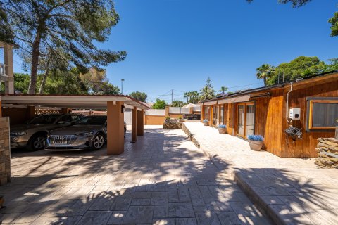 Huvila myytävänä Pinar De Campoverde, Alicante, Espanja, 5 makuuhuonetta, 192 m2 No. 189706 - kuva 7