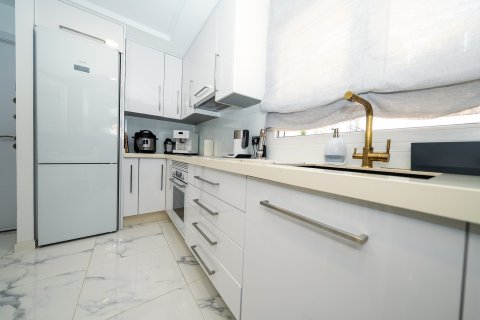 Huvila myytävänä Pinar De Campoverde, Alicante, Espanja, 5 makuuhuonetta, 192 m2 No. 189706 - kuva 21