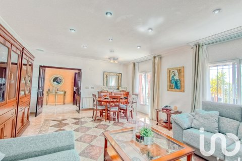 Продажа дома в Эльче, Аликанте, Испания 4 спальни, 317м2 №153433 - фото 18
