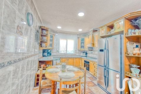 Продажа дома в Эльче, Аликанте, Испания 4 спальни, 317м2 №153433 - фото 22