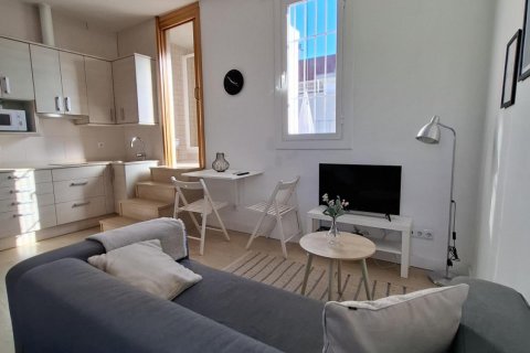 Penthouse for sale in Barcelona, Spain 34 sq.m. No. 153428 - photo 2