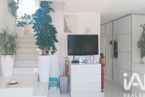 Propiedad comercial en venta en Ibiza ciudad, Ibiza, España 528.83 m2 No. 188435 - foto 26