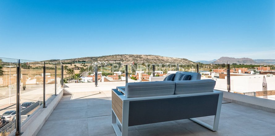 Villa Algorfa, Alicante, Spain 4 bedrooms, 155 sq.m. No. 104027
