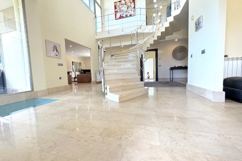 Villa for sale in Murcia, Spain 5 bedrooms, 610 sq.m. No. 164649 - photo 16