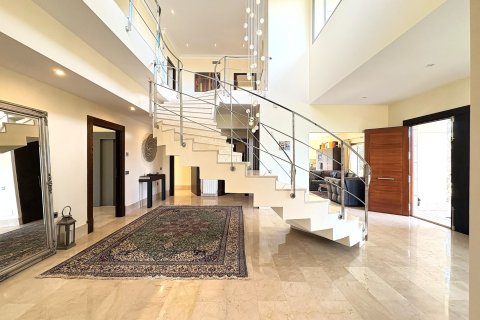 Villa for sale in Murcia, Spain 5 bedrooms, 610 sq.m. No. 164649 - photo 15