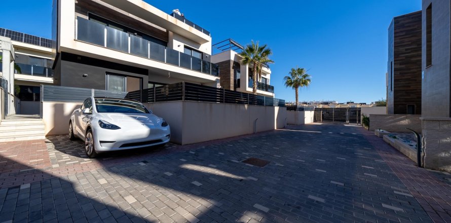 House La Zenia, Alicante, Spain 3 bedrooms, 186 sq.m. No. 109314