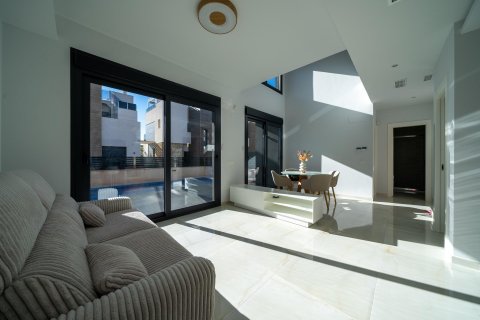 House for sale La Zenia, Alicante, Spain 3 bedrooms, 186 sq.m. No. 109314 - photo 8
