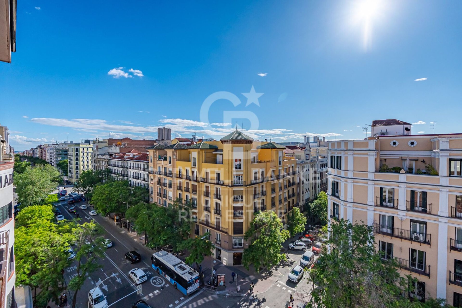 Appartamento a Madrid, Spagna 4 camere da letto, 208 mq. N° 178636