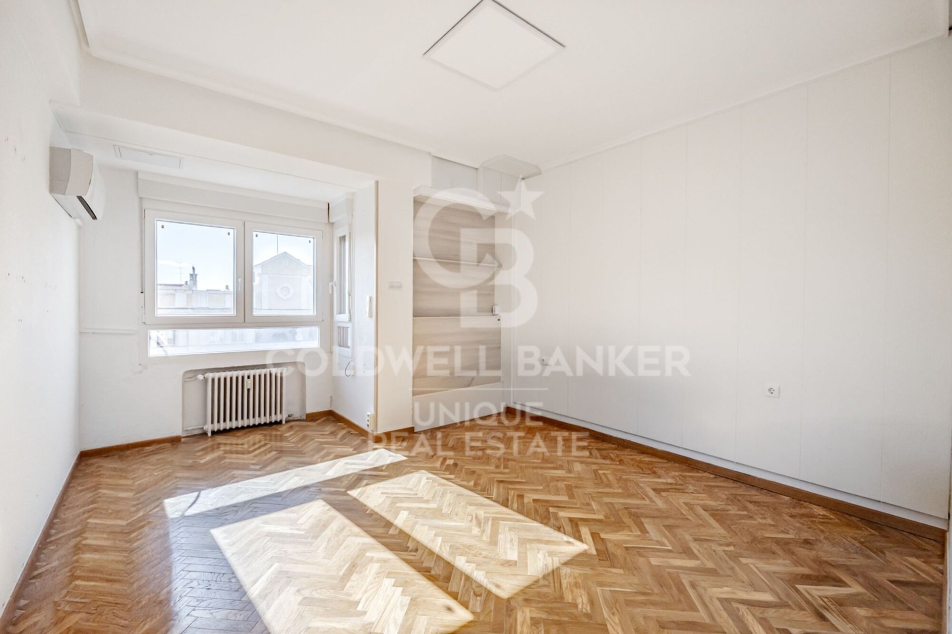 Appartamento a Madrid, Spagna 4 camere da letto, 208 mq. N° 178636