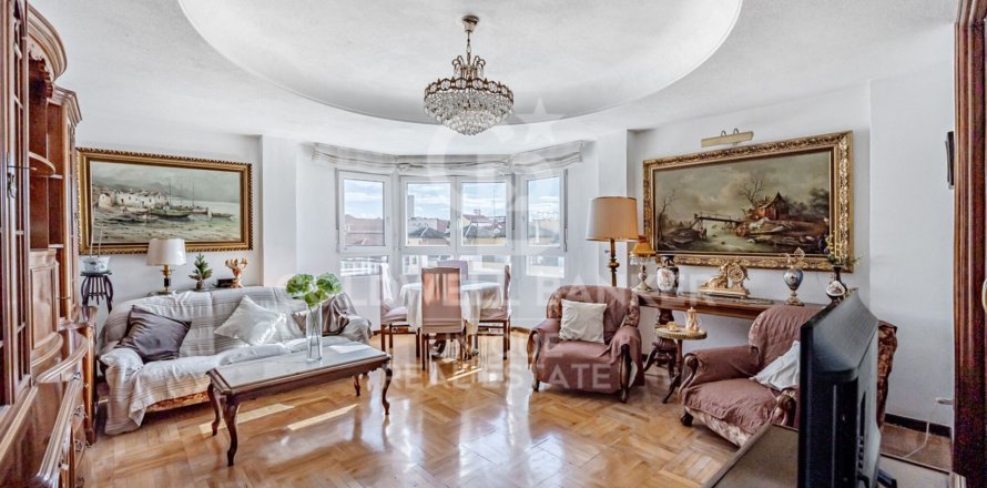 Apartment à Madrid, Espagne 4 chambres, 208 m2 No. 178636